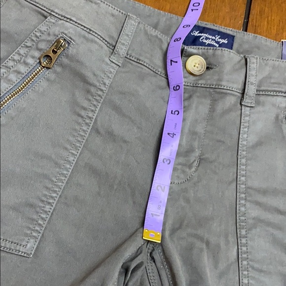 NWT AE Grey-Green Cargo Midi Shorts - Picture 8 of 11